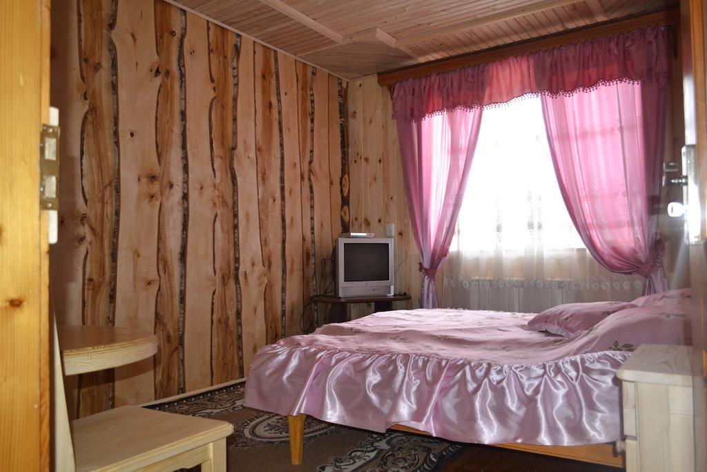 Sadyba Hatynka Yaremche Quarto foto